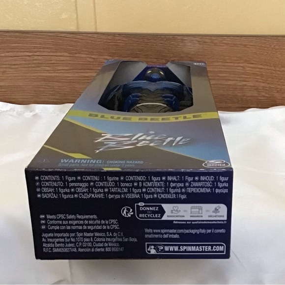 DC Blue Beetle Heroic Figure Brand new still in box - Picture 5 of 6